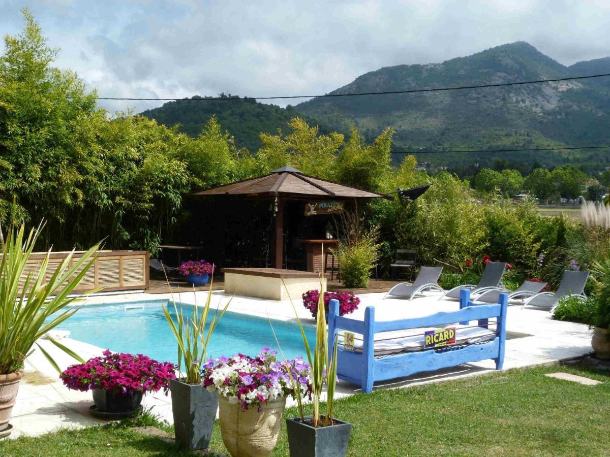 Les Bambous B&B Levens ภายนอก รูปภาพ