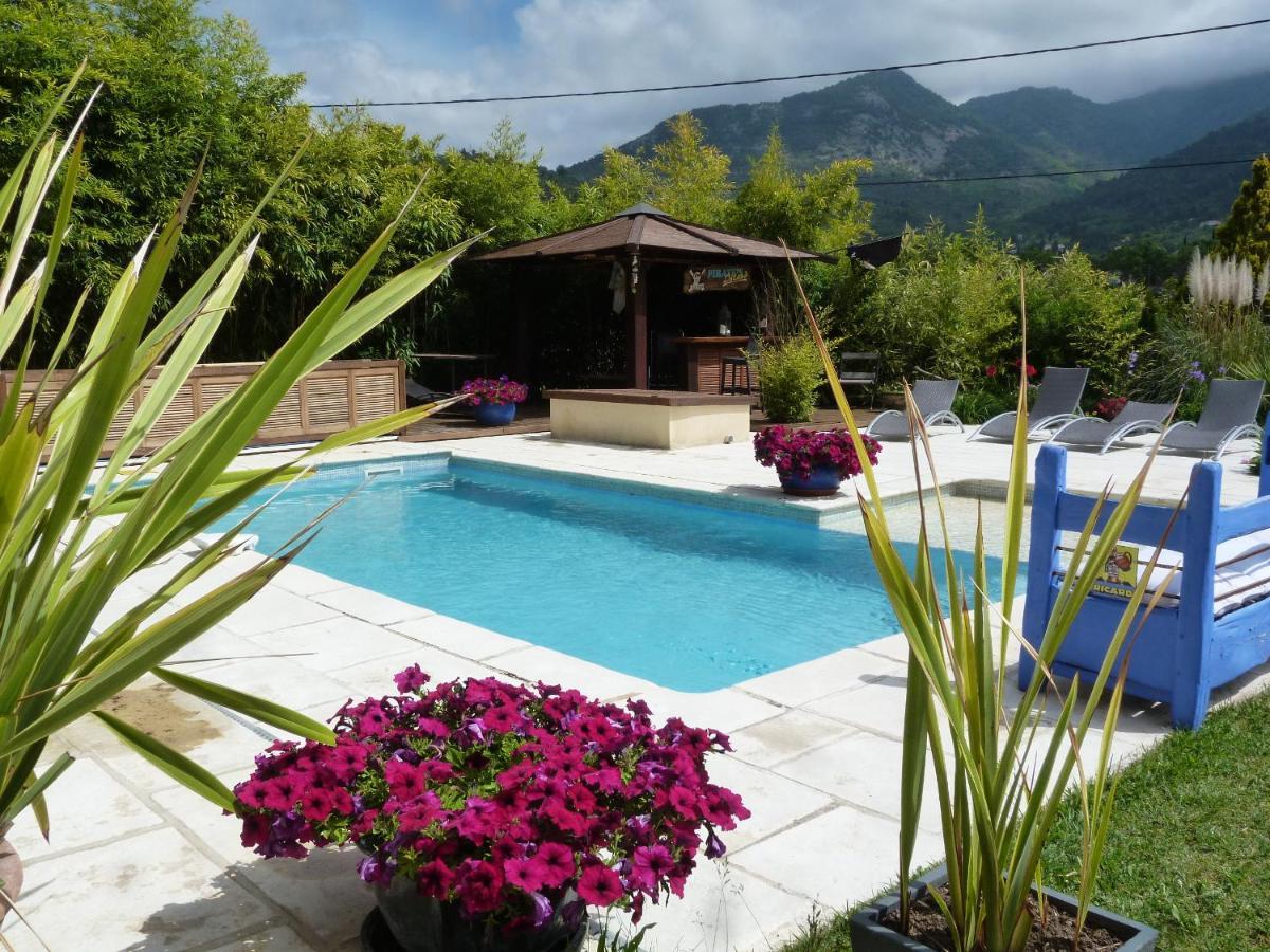 Les Bambous B&B Levens ภายนอก รูปภาพ