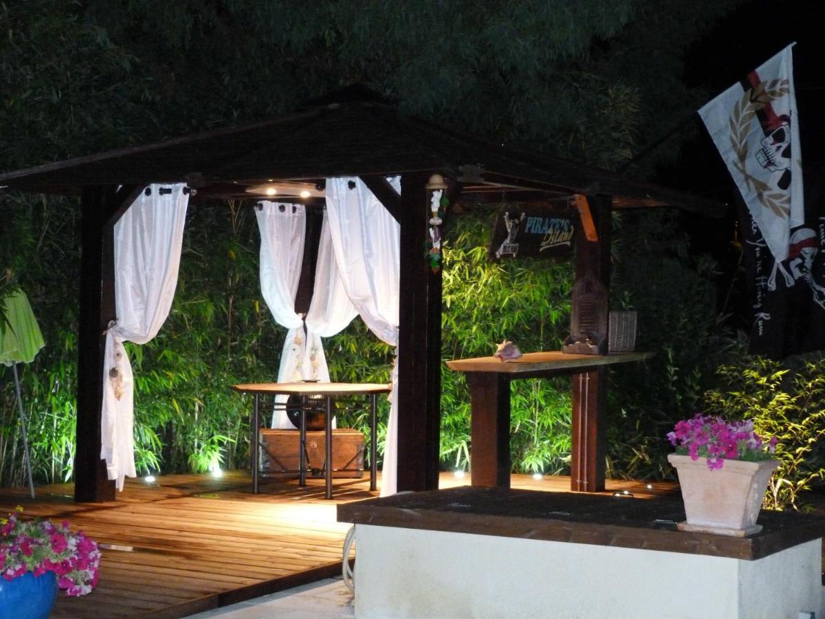 Les Bambous B&B Levens ภายนอก รูปภาพ