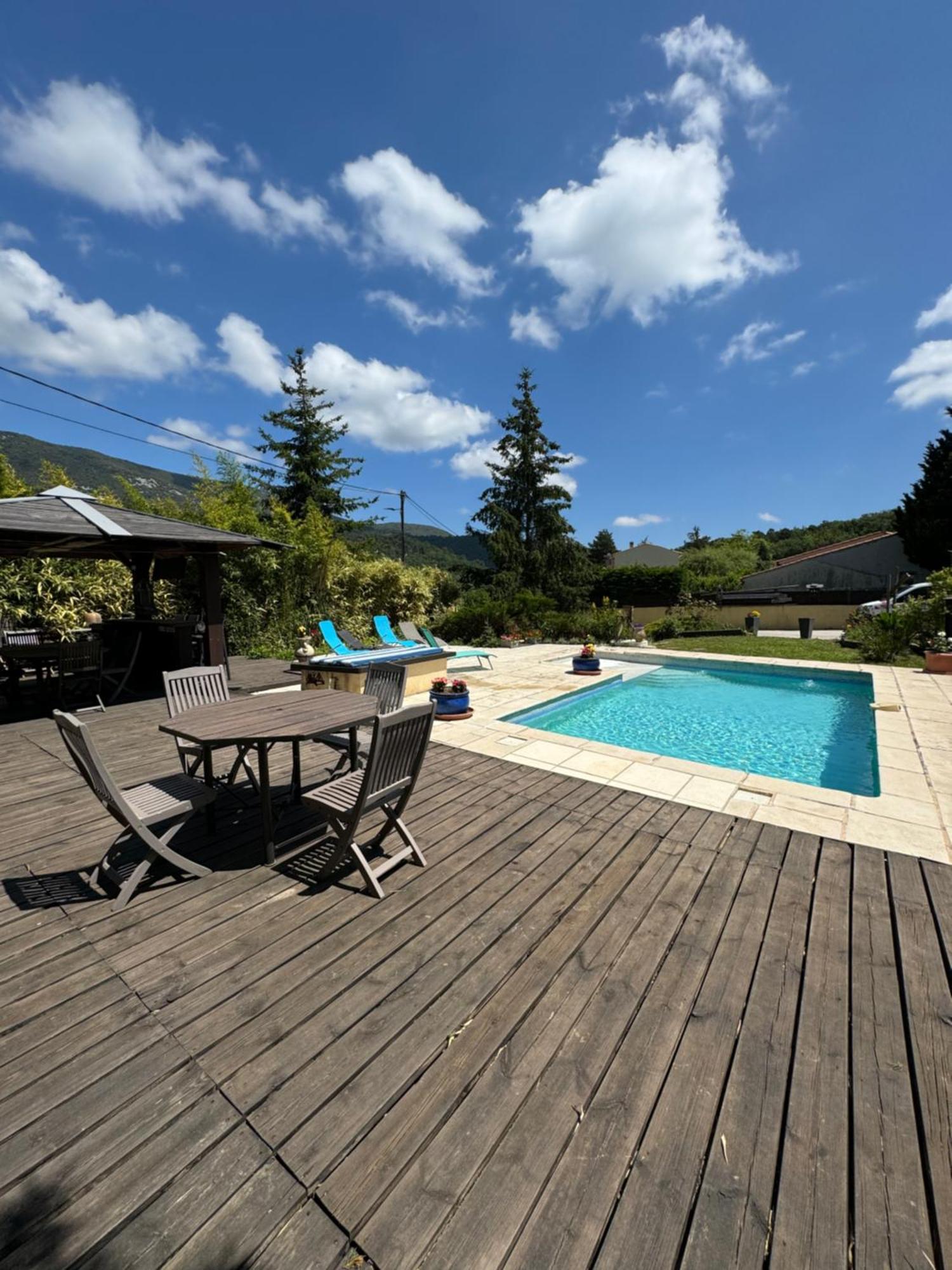 Les Bambous B&B Levens ภายนอก รูปภาพ